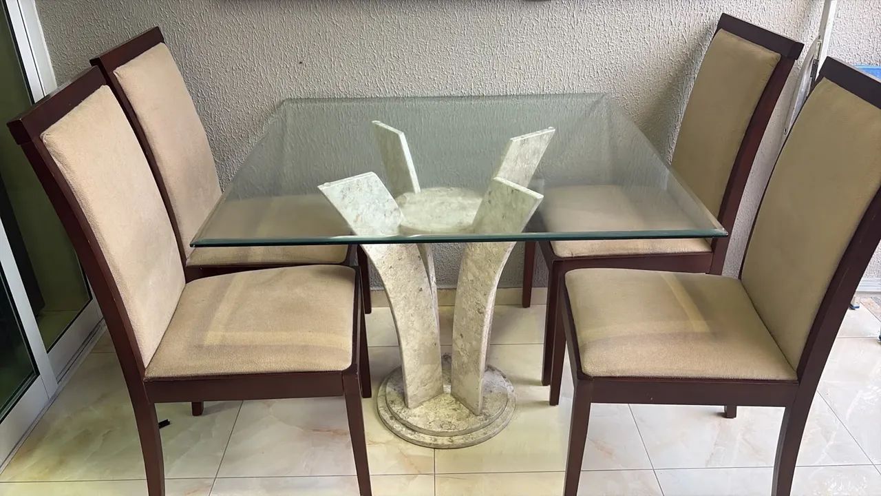 Mesa base de mármore 