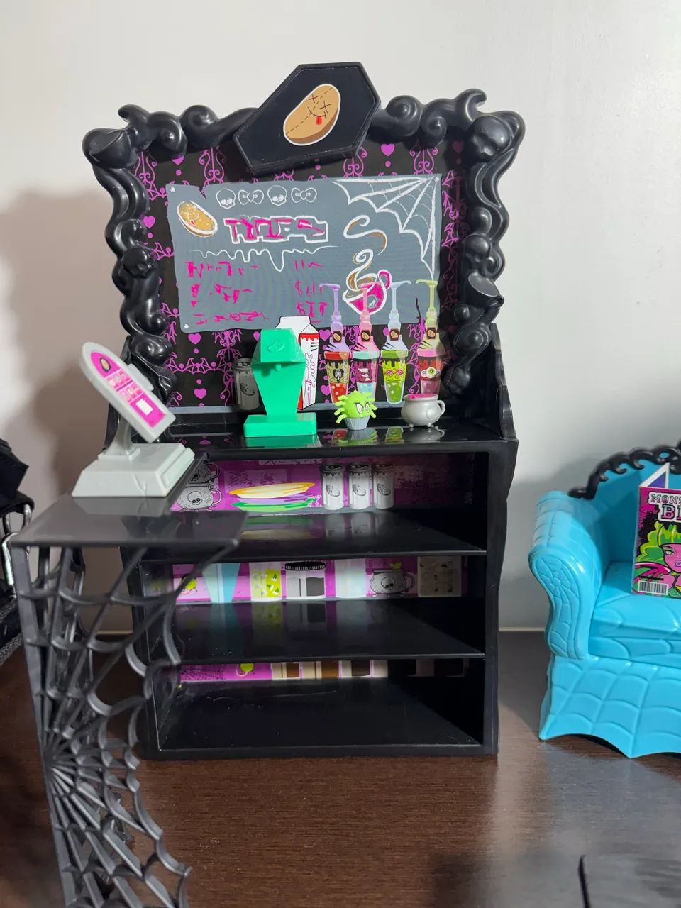 Clawdeen Wolf - Coffin Bean (Cafeteria) - Foto 3