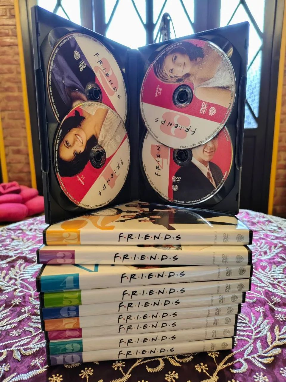 Série Friends. As 10 temporadas completas box - DVD, Blu-Ray e
