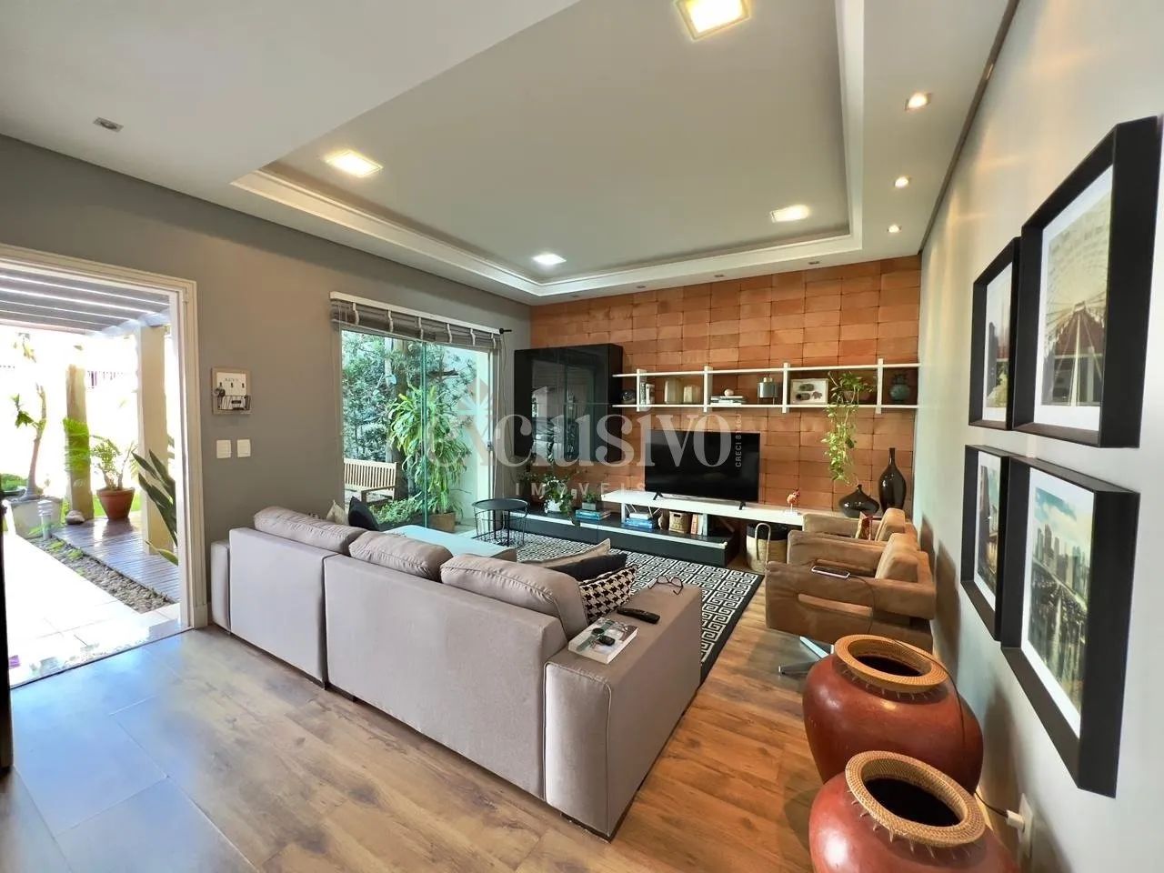 Excelente Casa com 3 Suítes