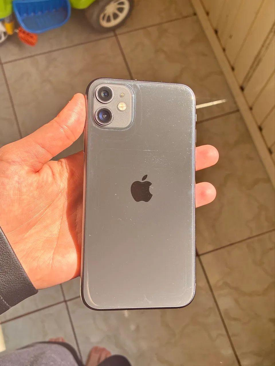 iPhone 11- 64gb - Foto 2