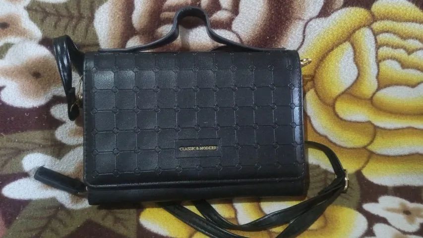 Bolsa preta pequena