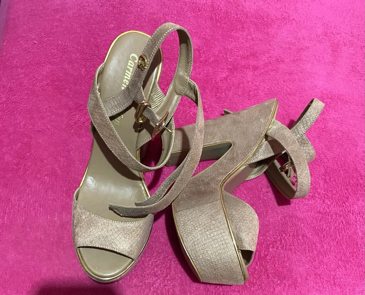 Carmen steffens /Santa Lolla e Arezzo  - Foto 2
