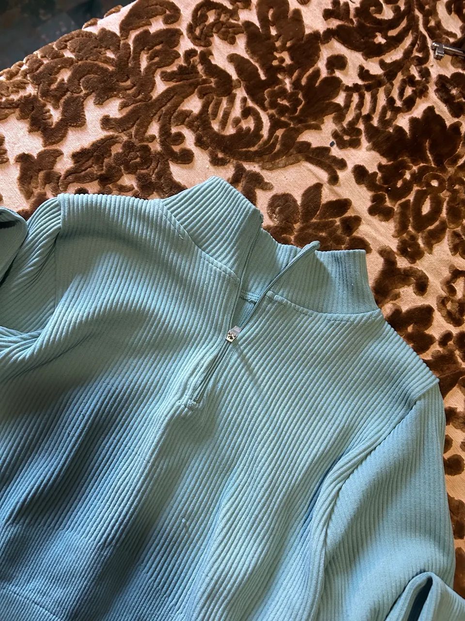 Cropped blusinha manga comprida P  - Foto 3