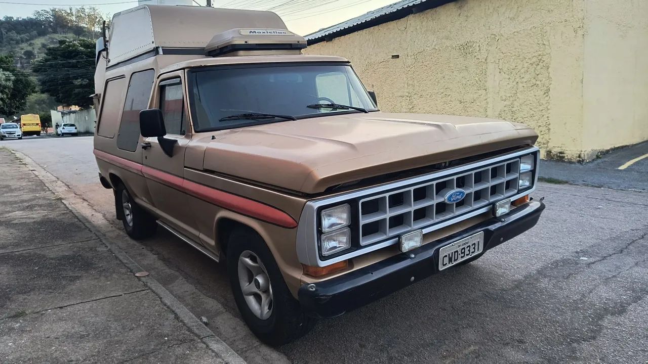 Ford F-1000 S. S. Diesel / S.s. Diesel Turbo 1985