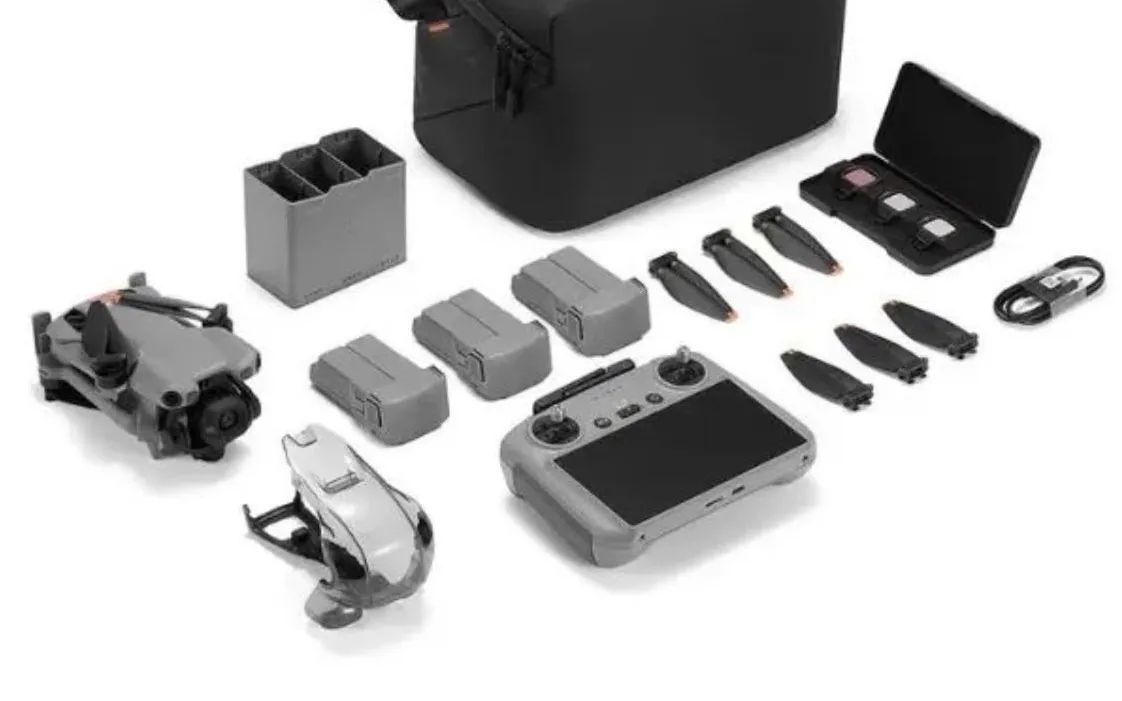 Drone DJI Mini 5 Pro Fly More Combo Plus (Com tela)