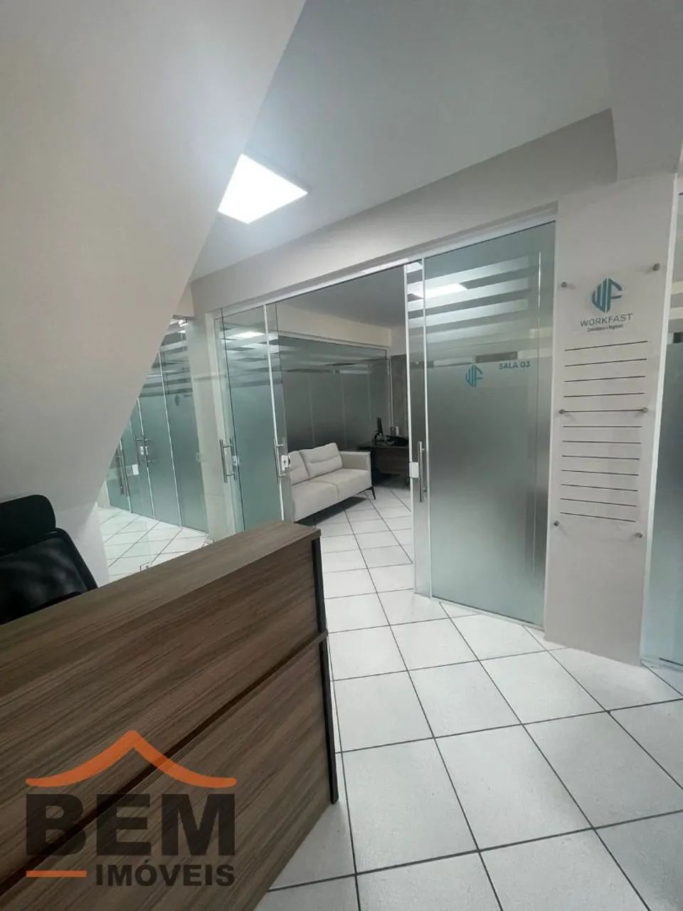 Sala para alugar com 315 m² no bairro Centro, em Itajaí. - Foto 2