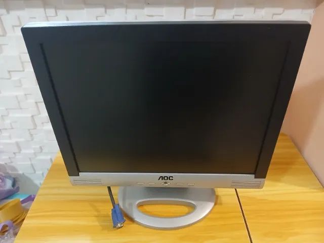 Monitor AOC 15pol com áudio. - Foto 2