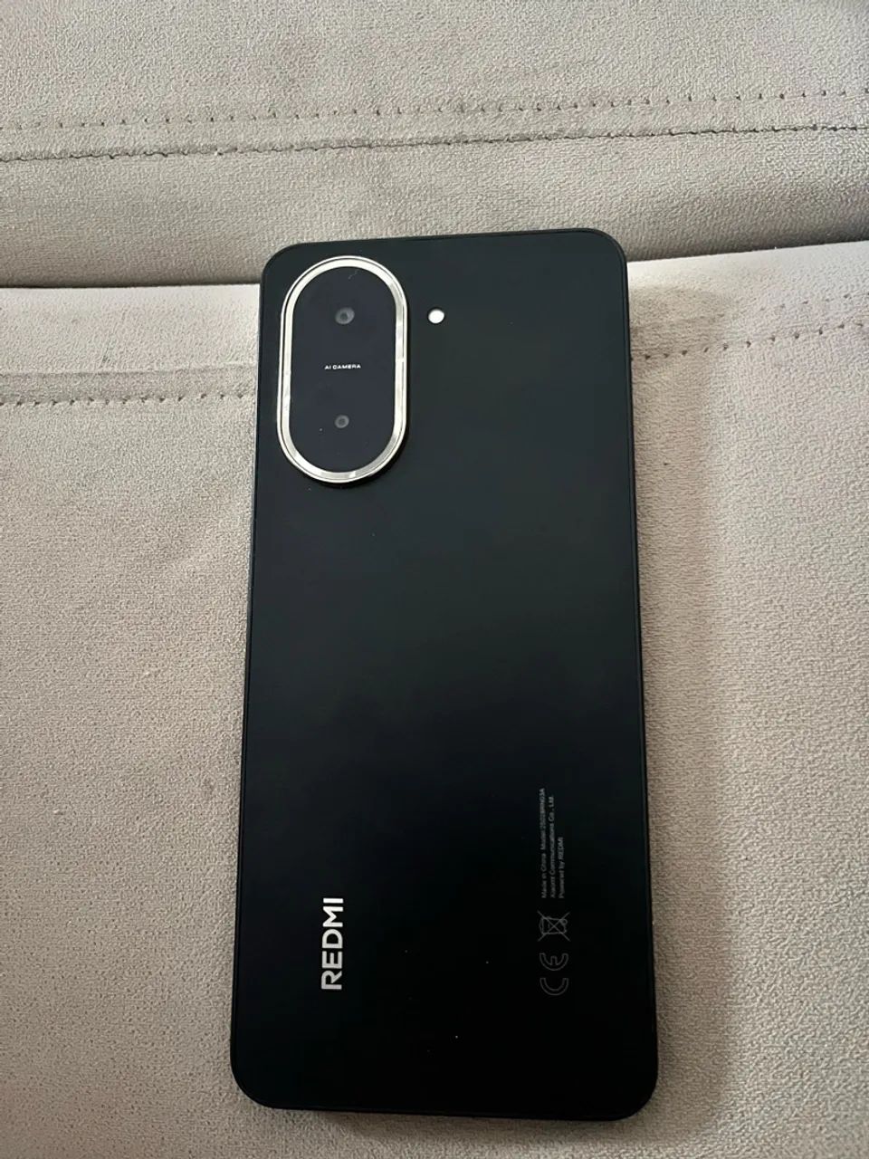 Celular novo conservado