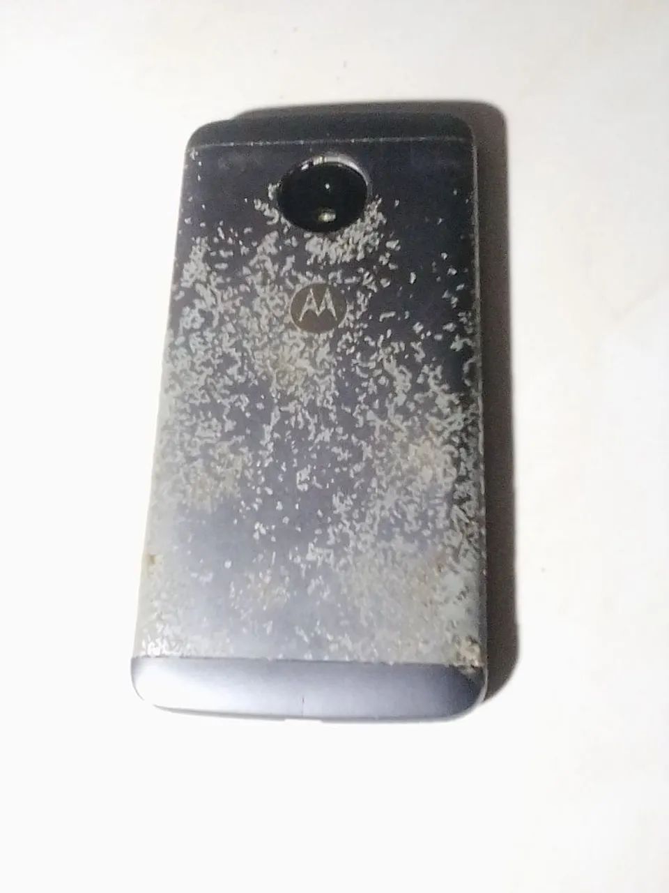 Celular e4 plus Motorola pra aproveitar peças reparar  - Foto 2