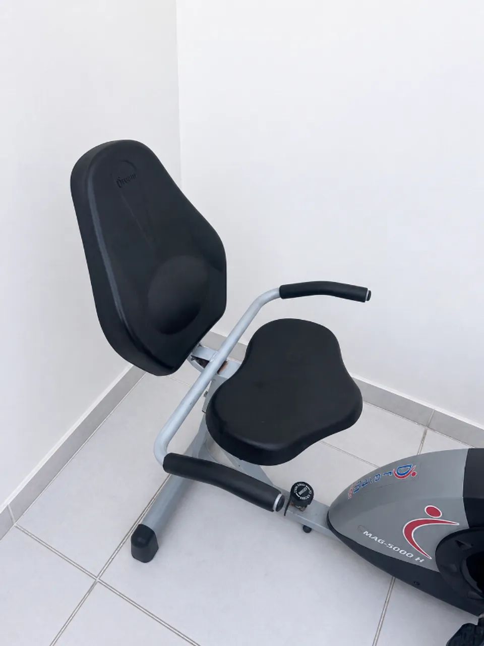 Bicicleta ergométrica meg 5000 - Foto 2