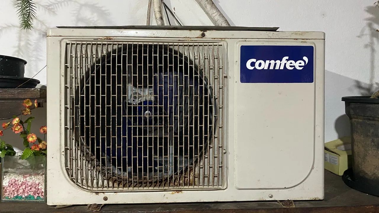 AR-CONDICIONADO SPLIT COMFEE 7.000 BTUs - 220V - Foto 4