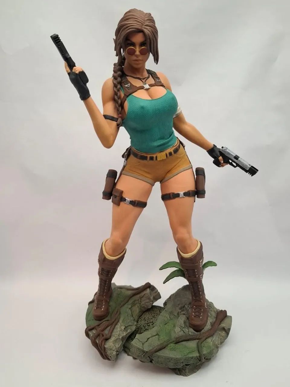 Estátua Lara Croft 1/5 (35CM)