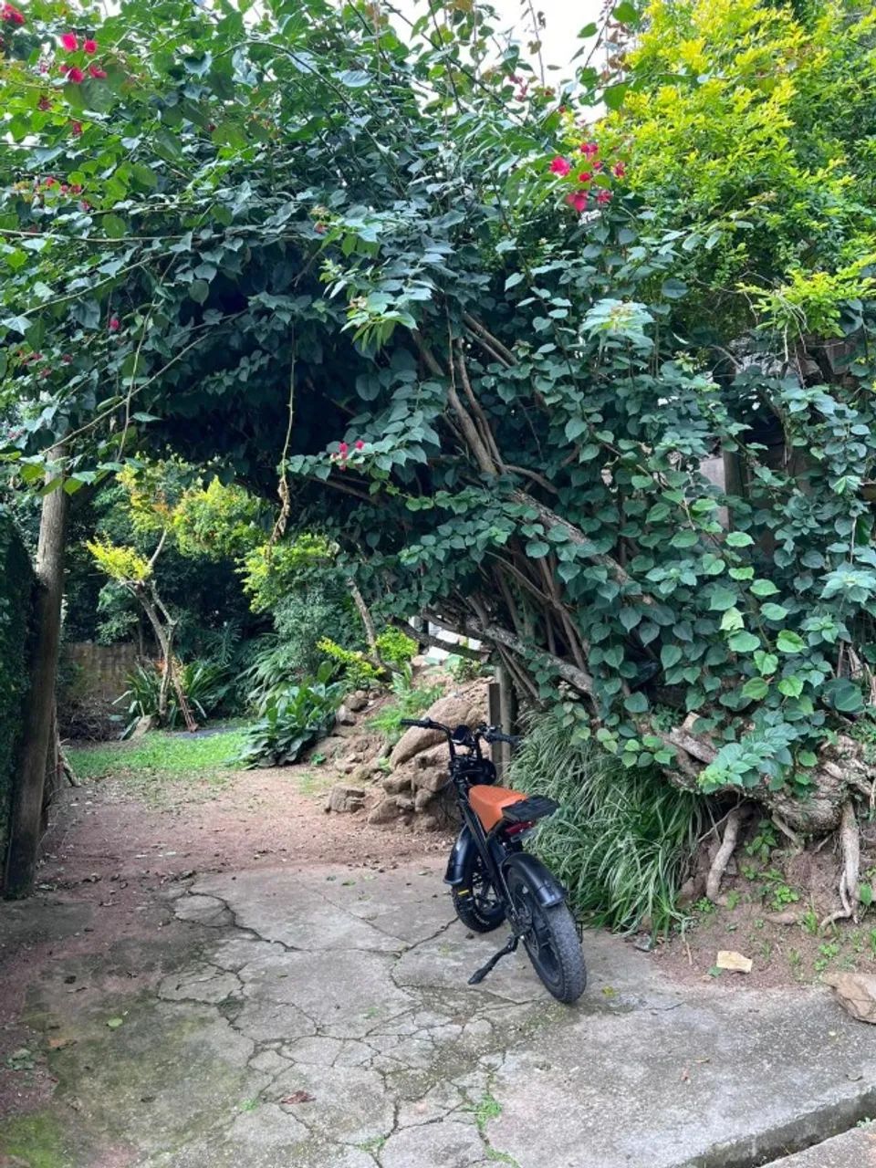 Terreno de 240 m² no Rio Tavares