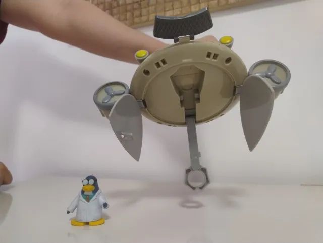 Submarino Club Penguin Raríssimo Super Conservado - Foto 4