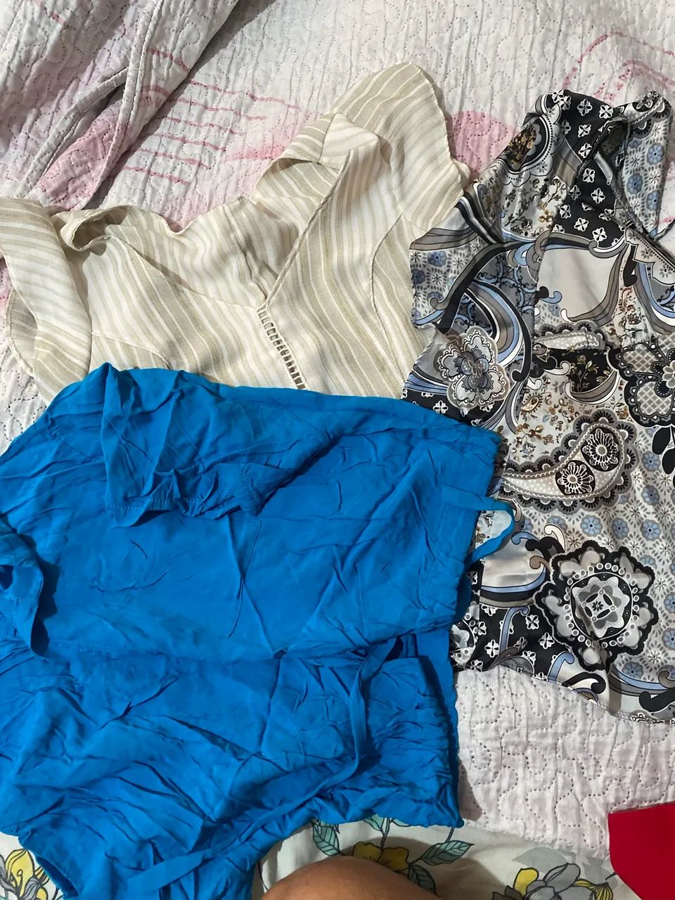 Desapego de blusas P e M - Foto 2