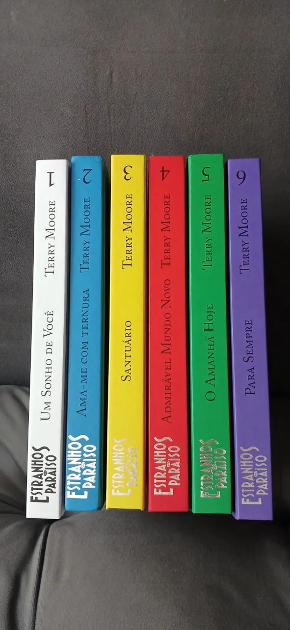 Estranhos no Paraíso - Terry Moore (Devir - Completa) - Foto 4