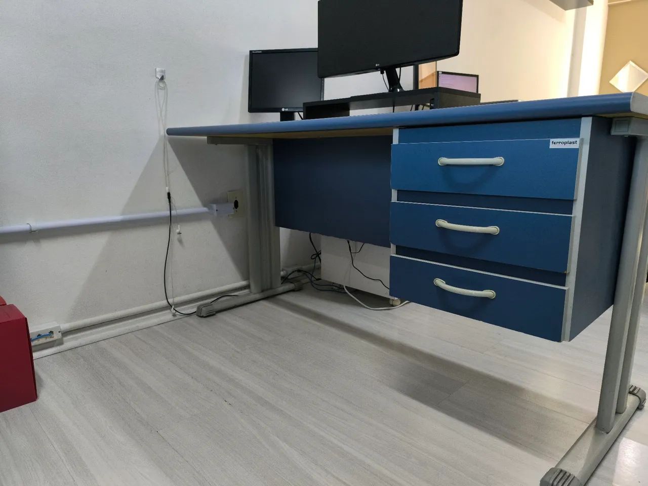 Mesa de estudos/escritório 