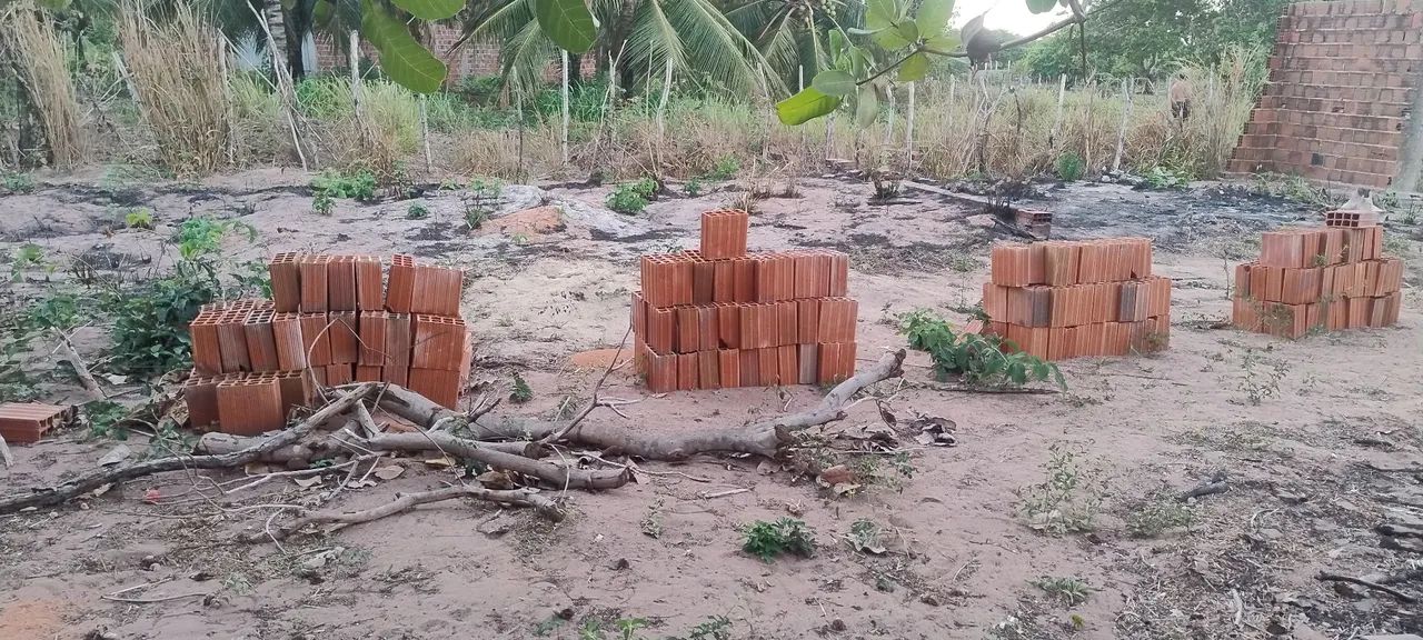 Vendo ou troco terreno com casa  - Foto 4