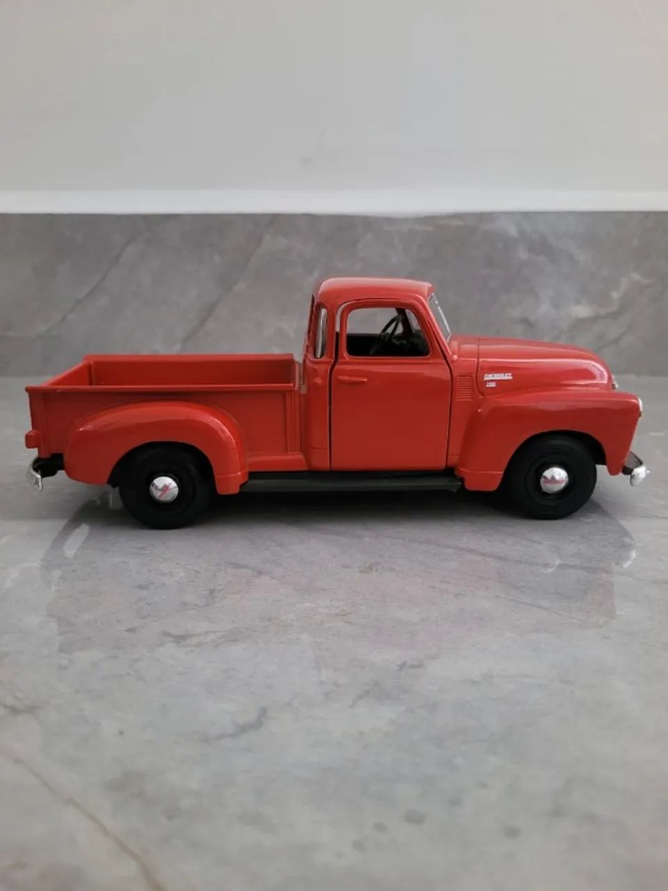 Chevrolet 3100 Miniatura 1:24 - Excelente estado - Foto 2