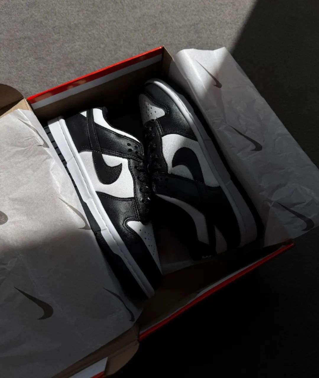Nike SB Dunk Low Preto e Branco - vn ? - Foto 2