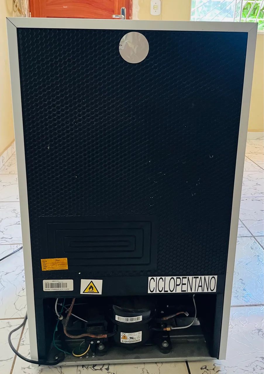 Vendo frigobar semi novo  - Foto 4