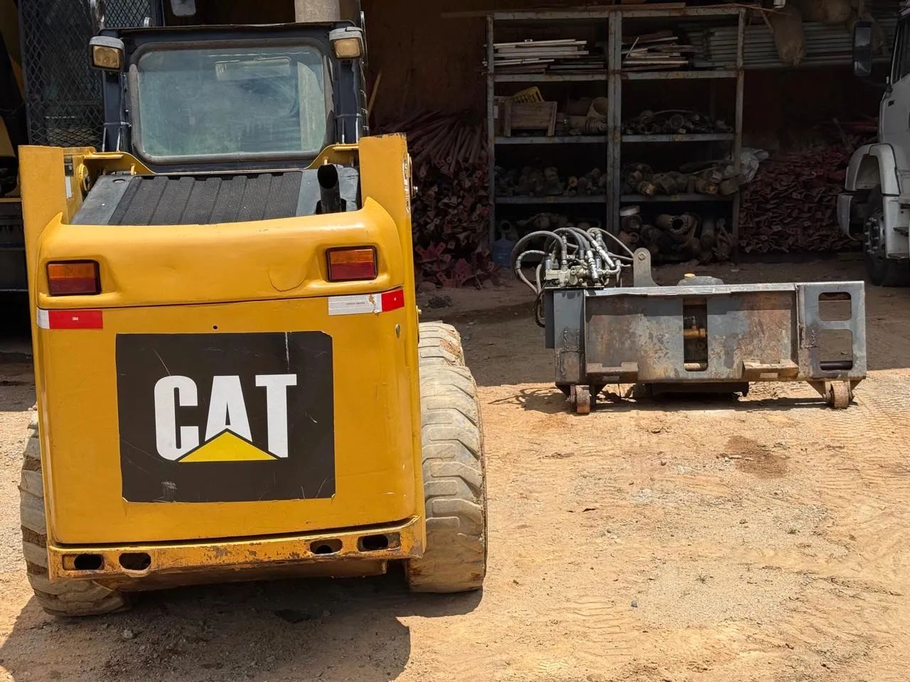 Mini carregadeira  - Foto 2