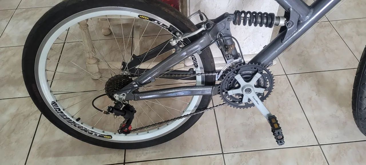 Bicicleta quadro Full Giant aro 26 - Foto 2