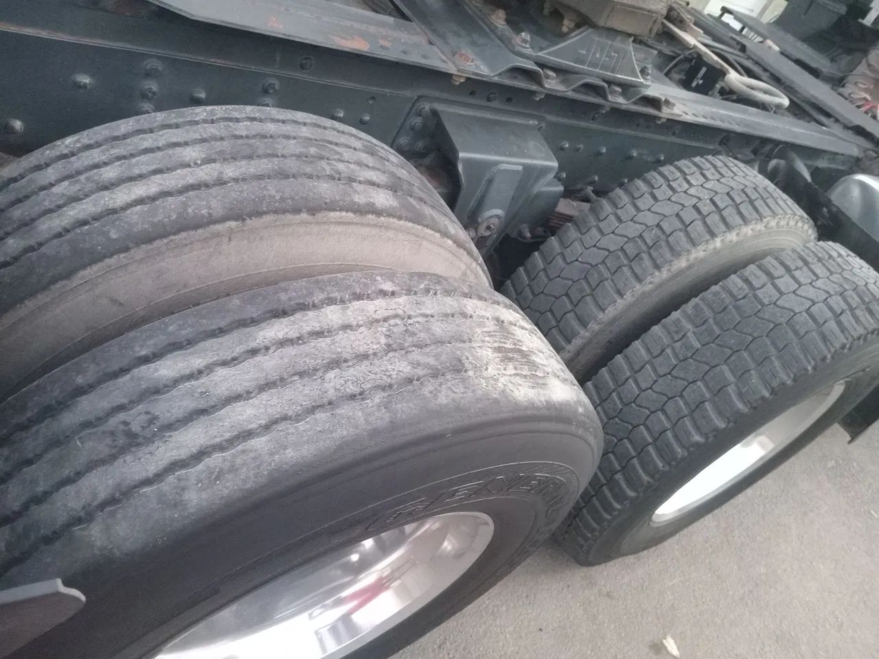 Iveco stralis 360 6×2 - Foto 9