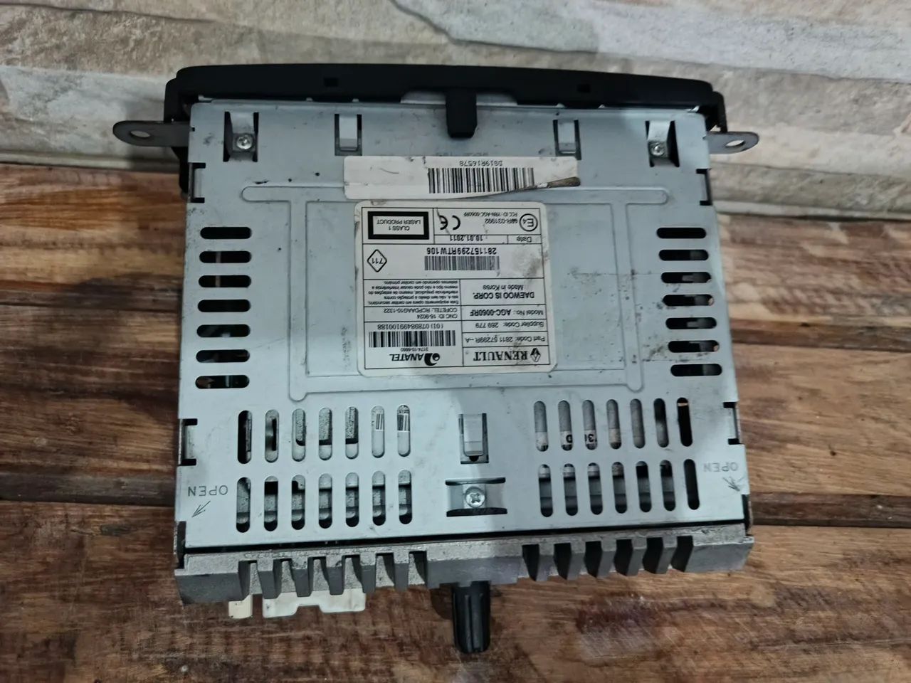 RÁDIO ORIGINAL LINHA RENAULT SANDERO E OUTROS - Foto 2