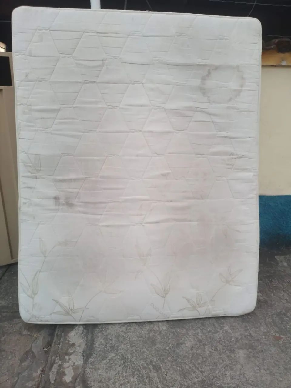 Colchão King Size - Oportunidade<br>