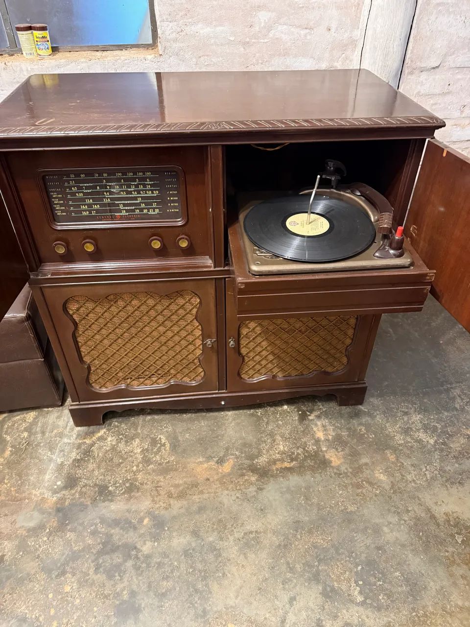 Rádio vitrola raridade, aceito oferta e troca 