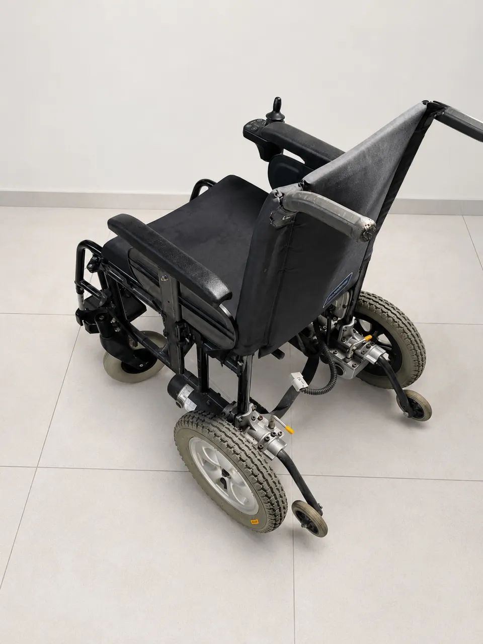 CADEIRA DE RODAS MOTORIZADA ORTOBRAS - Foto 3