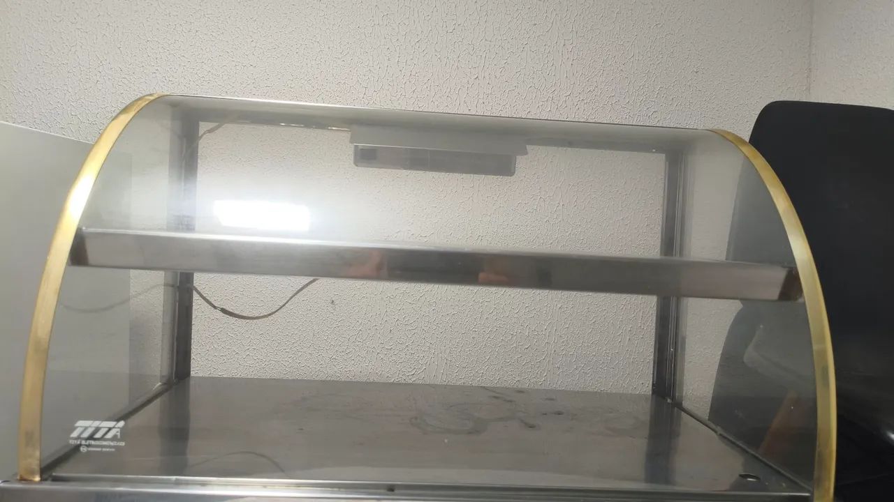 Vendo Vitrines para Salgados e Cadeiras de Restaurante  - Foto 4
