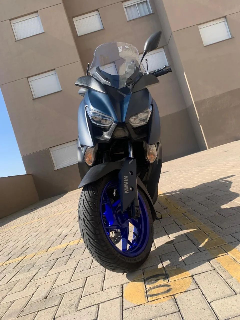 X Max 250