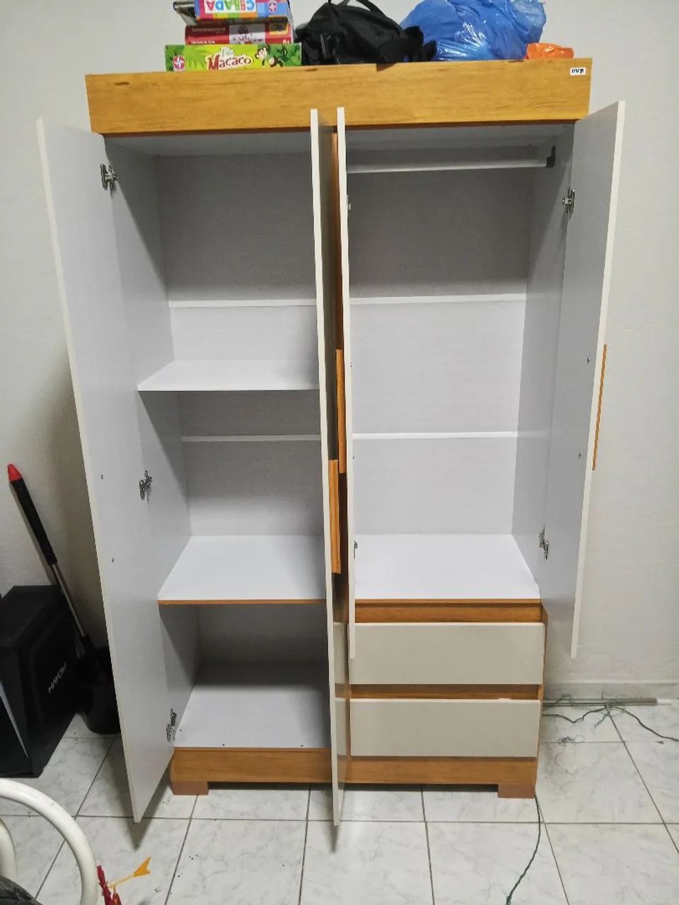 Guarda roupas de solteiro - Foto 2