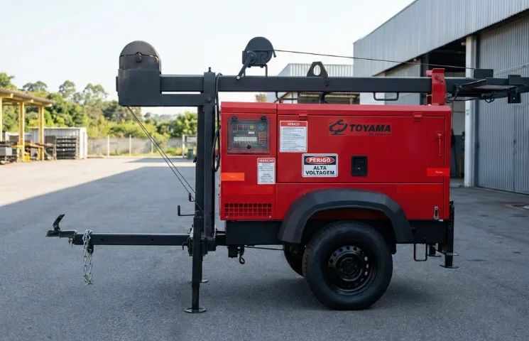 TORRE DE ILUMINAÇÃO TOYAMA ML G4004-T9