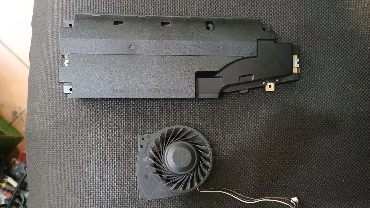 FONTE ORIGINAL PS3 SUPER SLIM E COOLER PS3 SUPER SLIM FUNCIONANDO PERFEITAMENTE $200 OS 2