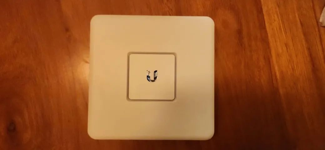Router Firewall Ubiquiti UniFi Security Gateway (USG)