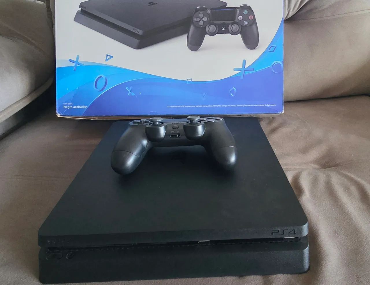 PS4 slim 
