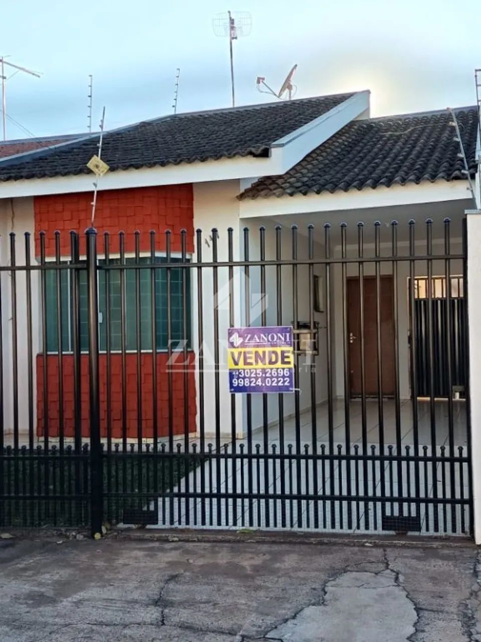 Casa geminada com suite e 2 quartos com cozinha planejada - Foto 2