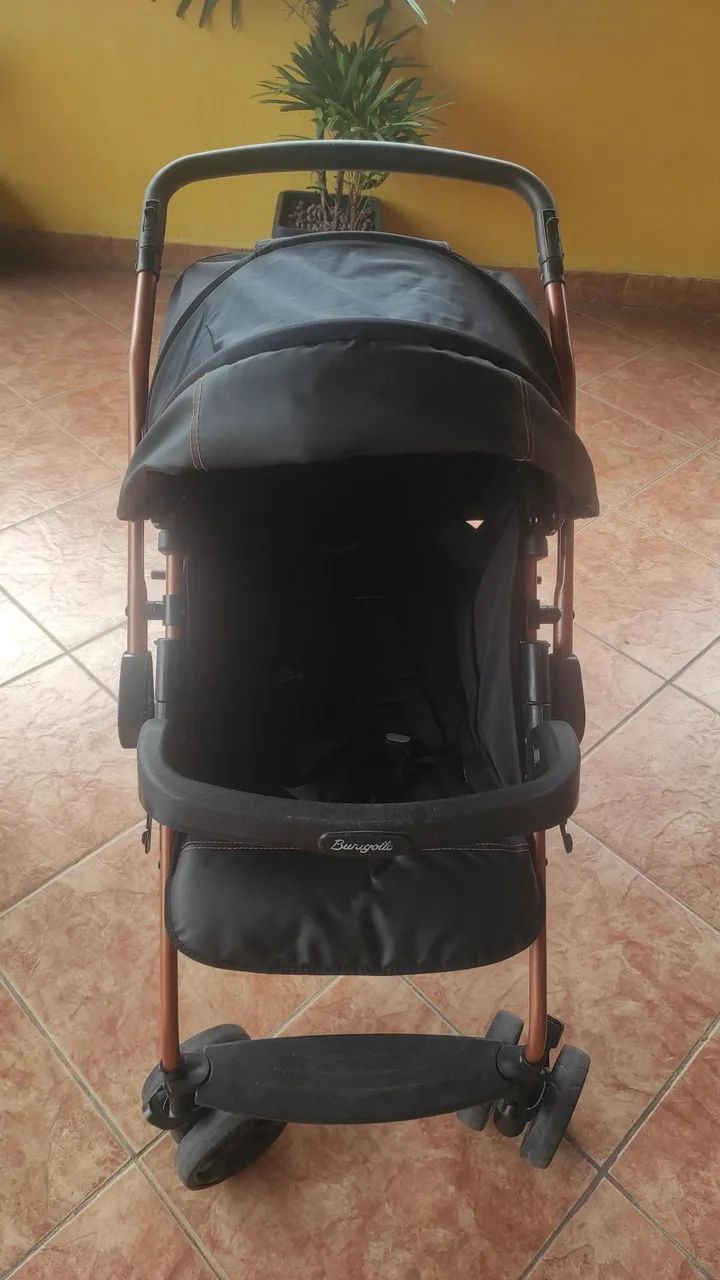 Carrinho de bebê com bebê conforto  - Foto 2