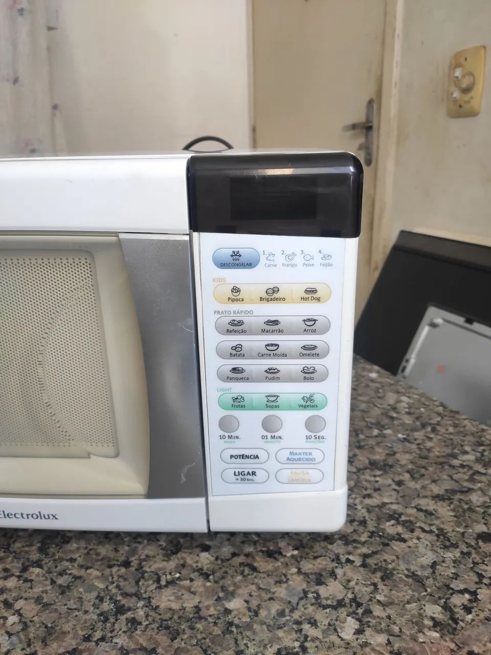 Microondas Eletro lux 23 litros, com garantia de 3 meses. - Foto 3