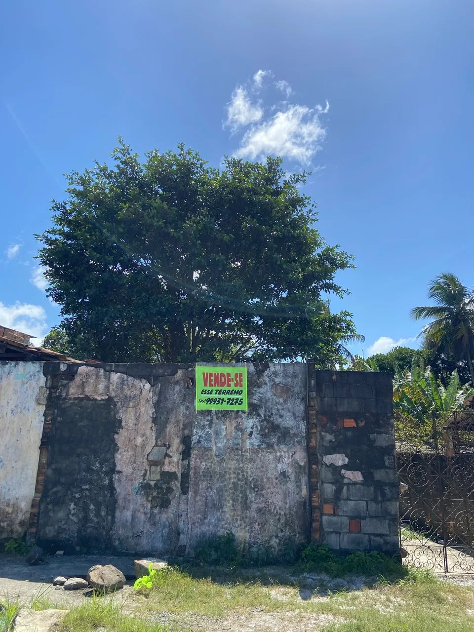 VENDE-SE TERRENO EM PEDRA BRANCA