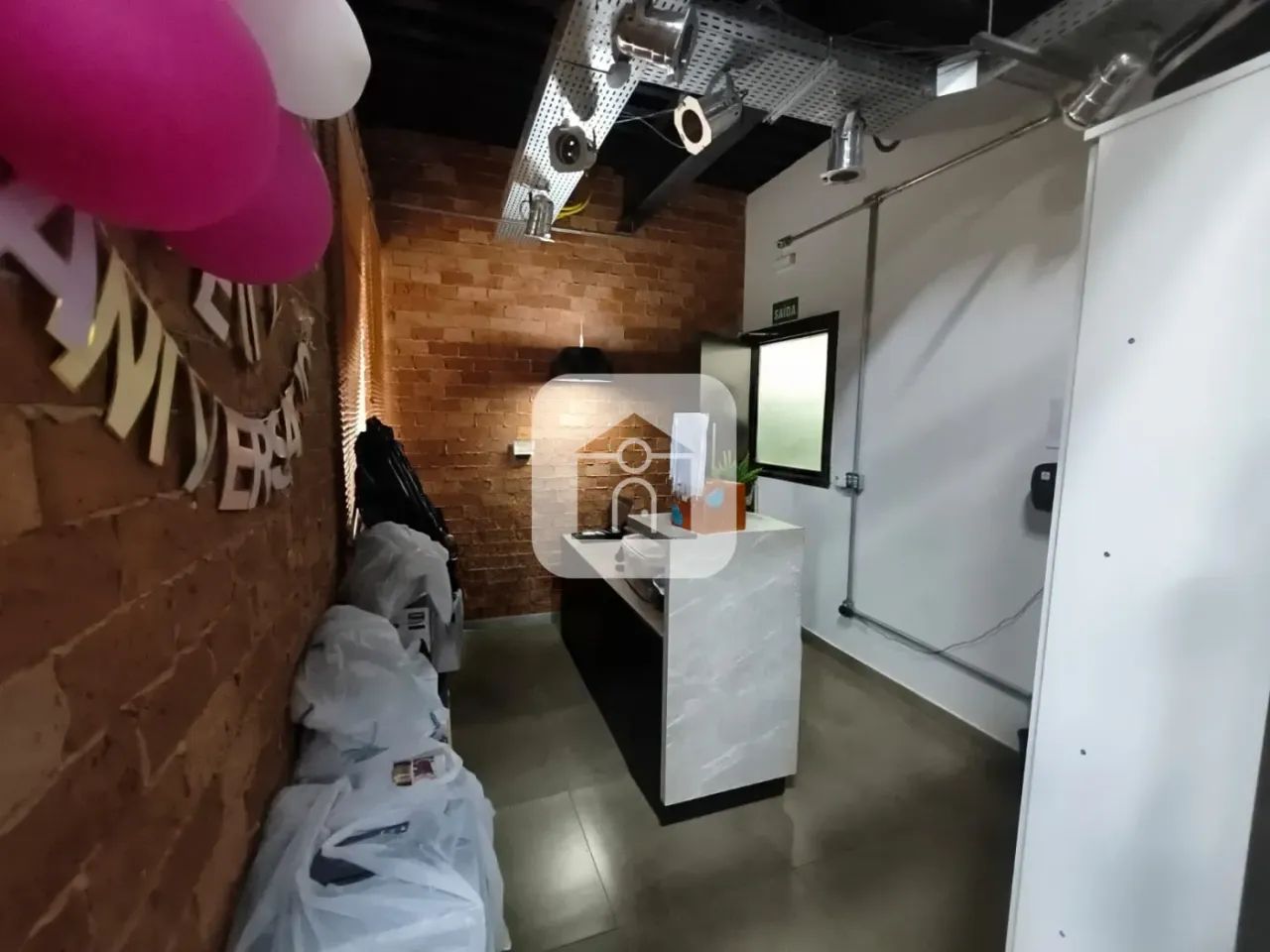 Sala comercial para locação no bairro Morada da Colina
