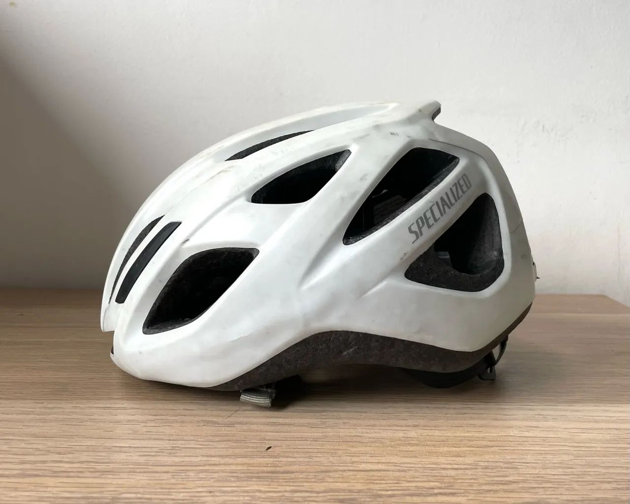 CAPACETE SPECIALIZED CENTRO LED MIPS - Foto 2