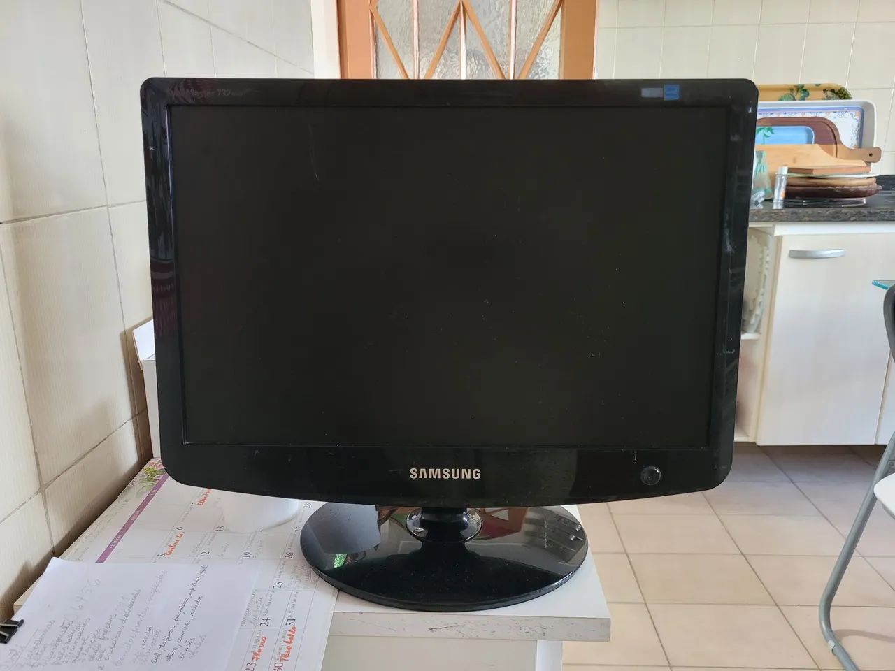 Monitor c/defeito + suporte TV de parede - Foto 3