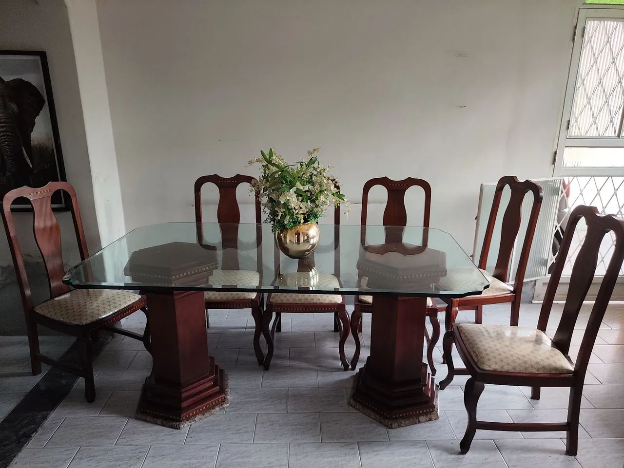 Vendo mesa de jantar com 6 cadeiras  - Foto 2
