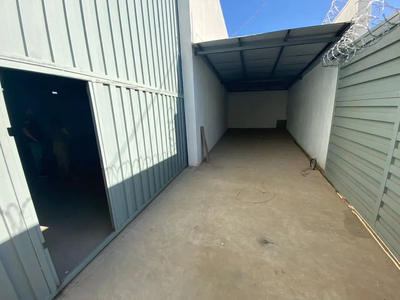 Barracão com 300 m2 próximo a Tennis Companny - Foto 3