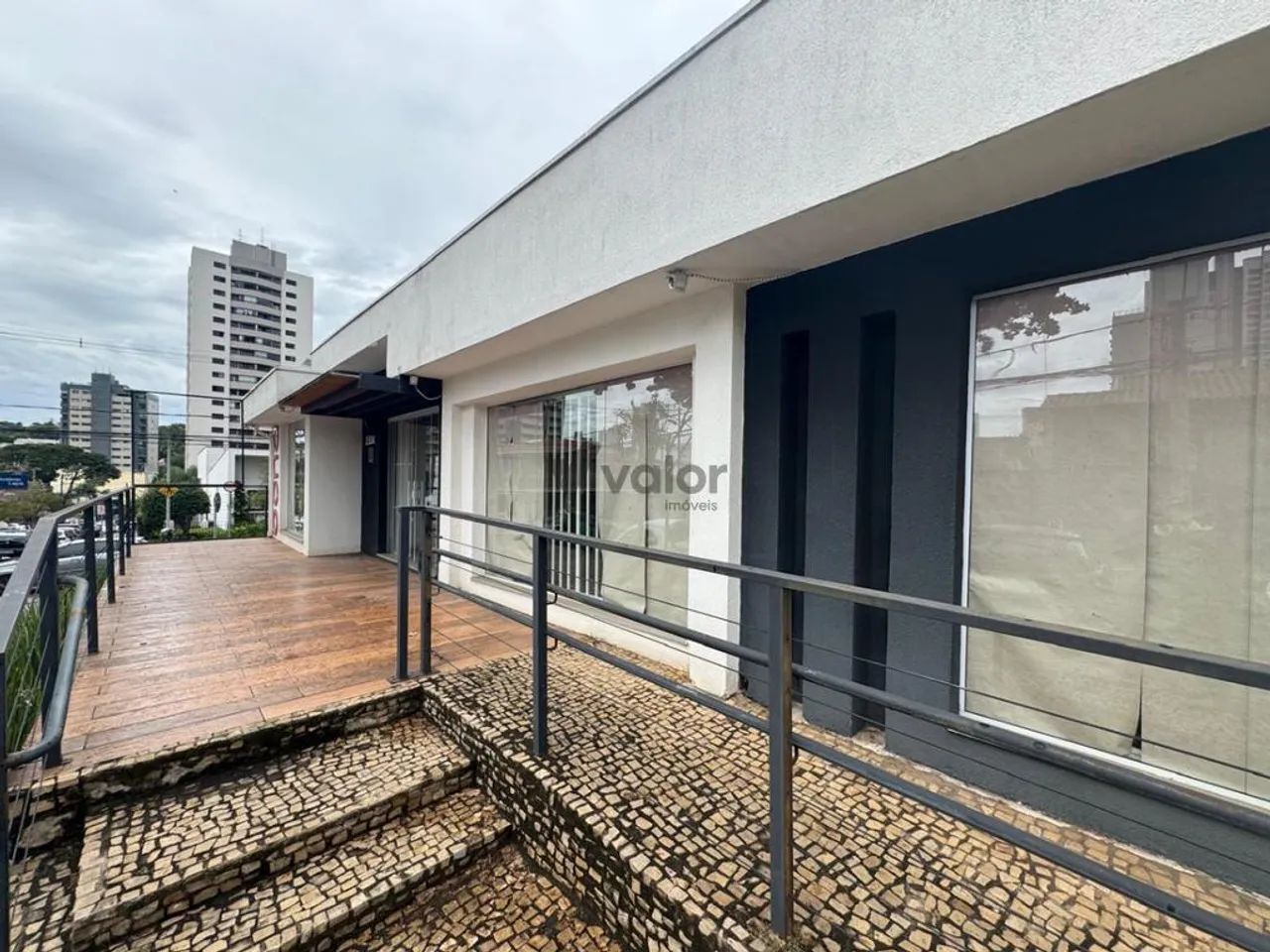 Salão para alugar em Campinas, Cambuí, com 323.53 m²
